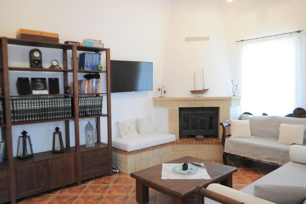 Вілла Tsipouras House Kythira Town Екстер'єр фото