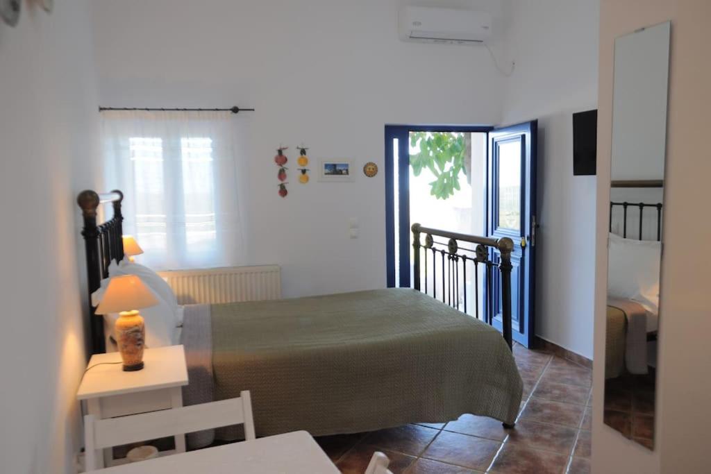 Вілла Tsipouras House Kythira Town Екстер'єр фото